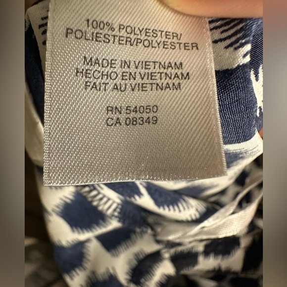 (10)9 & Co. Sleeveless Blouse• Size L•White with Navy Blue dots. EUC - Picture 4 of 5